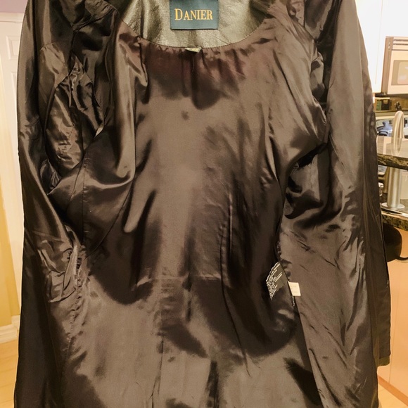 Danier leather jacket.Very good condition. - Picture 8 of 9